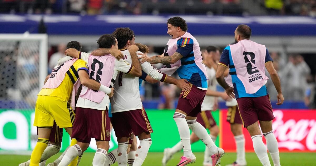 You are currently viewing Spain delivers surprise rout of France, reaches World Cup final