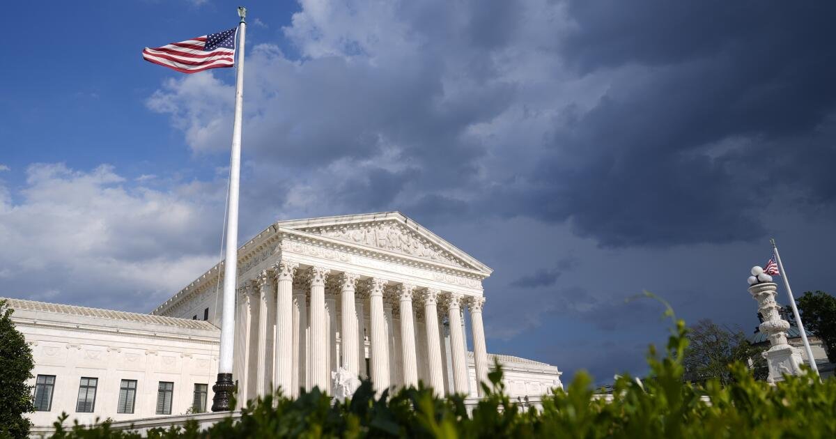You are currently viewing On birthright citizenship, the Supreme Court ‘originalists’ split on history and Trump