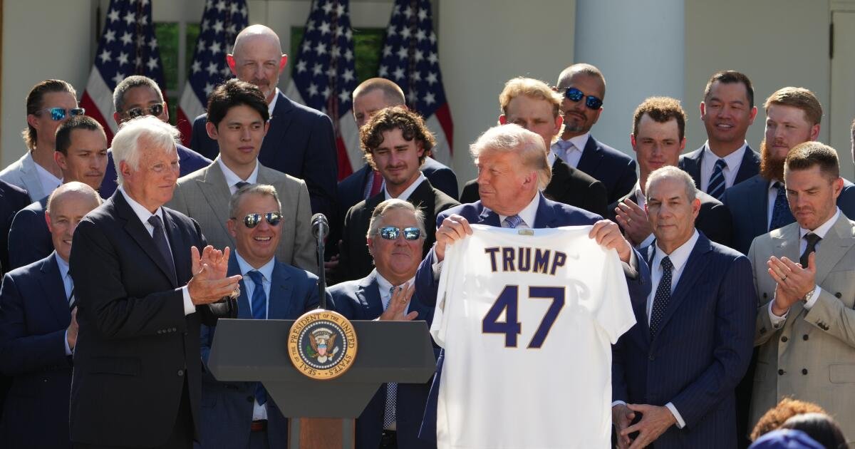 You are currently viewing Letters: Negatives outweigh positives in Dodgers’ White House visit
