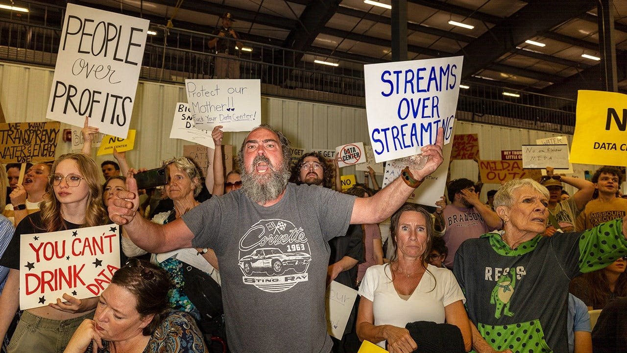 Read more about the article Fox News poll finds voters oppose data centers by 40-point margin
