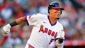 Read more about the article Angels’ Vaughn Grissom turns slick double play with unconventional move