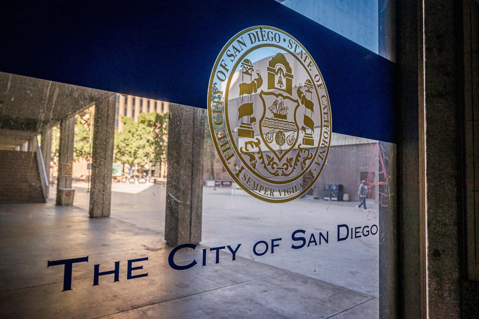 Read more about the article Politics Report: City Hall’s Defining Problem