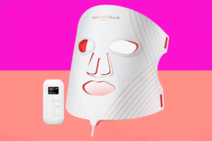 Read more about the article The red light mask that 4K+ shoppers are buying is now on sale for $100