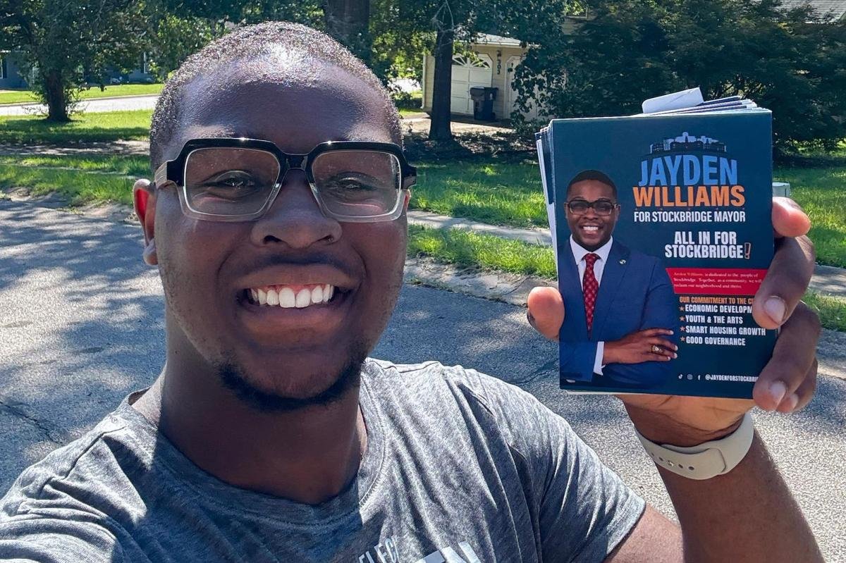 Read more about the article Georgia city’s youngest-ever mayor stripped of duties, access over alleged spending habits