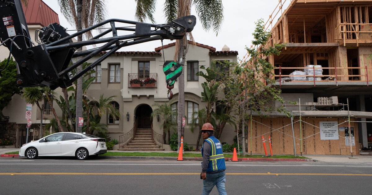 You are currently viewing Almost nowhere in California is building enough, according to the state. Here’s why