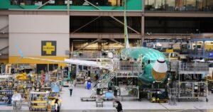 Read more about the article Boeing can turn its latest problem into its next growth spurt