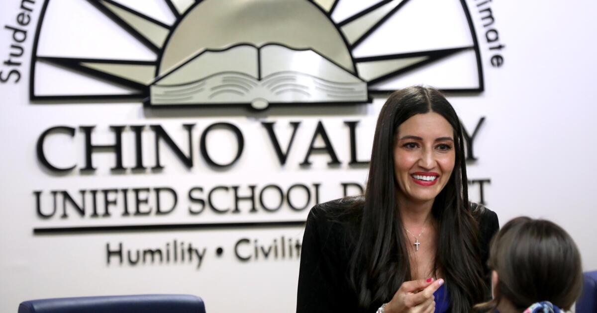You are currently viewing Book bans, LGBTQ+ outing policy under scrutiny in state candidate Sonja Shaw’s Chino Valley district