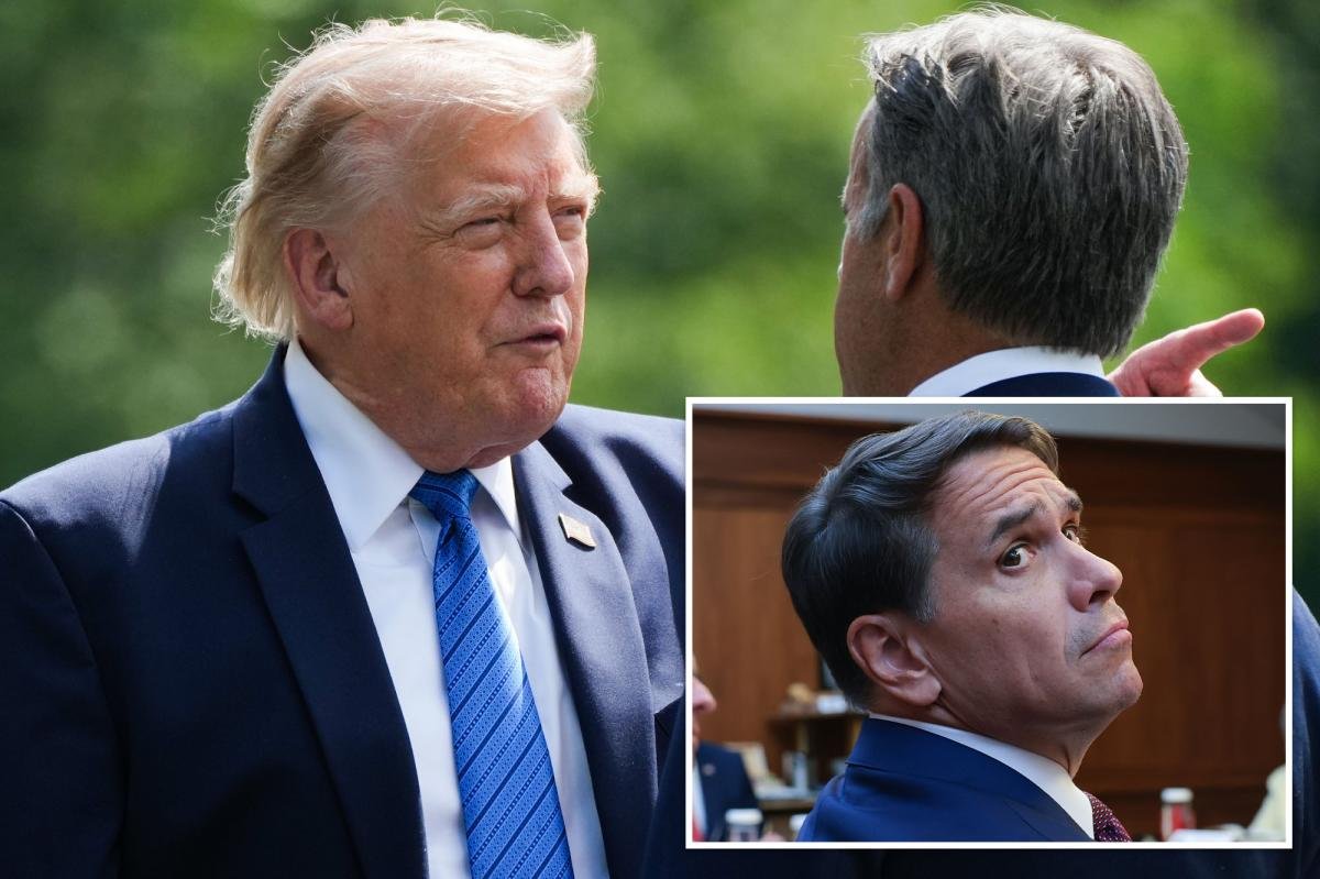 You are currently viewing Trump reveals plan to keep Todd Blanche — even if lame duck GOP senators refuse to confirm nomination
