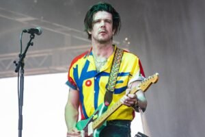 Read more about the article See the inappropriate messages Modest Mouse guitarist Simon OâConnor sent to underage fan