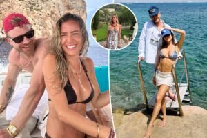 Read more about the article Kristin Cavallari flaunts her toned figure in bikinis during European summer vacation