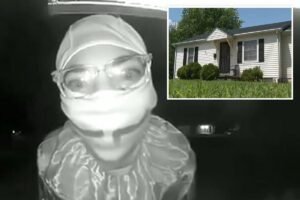 Read more about the article Crazy-eyed teen dressed as evil clown arrested for murder – after terrorizing neighbors: ‘I’ve been looking for you’