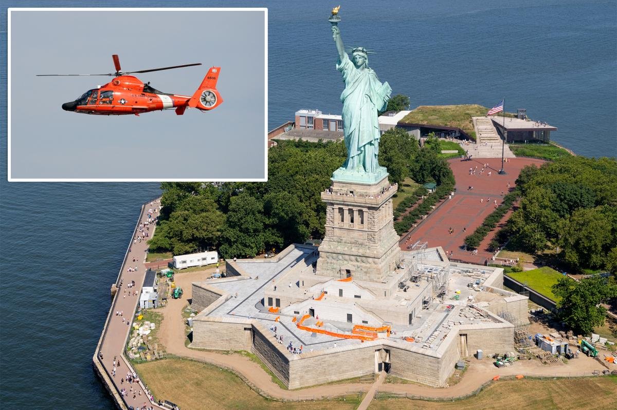You are currently viewing Boat overturns off Liberty Island coast; woman and child in critical condition