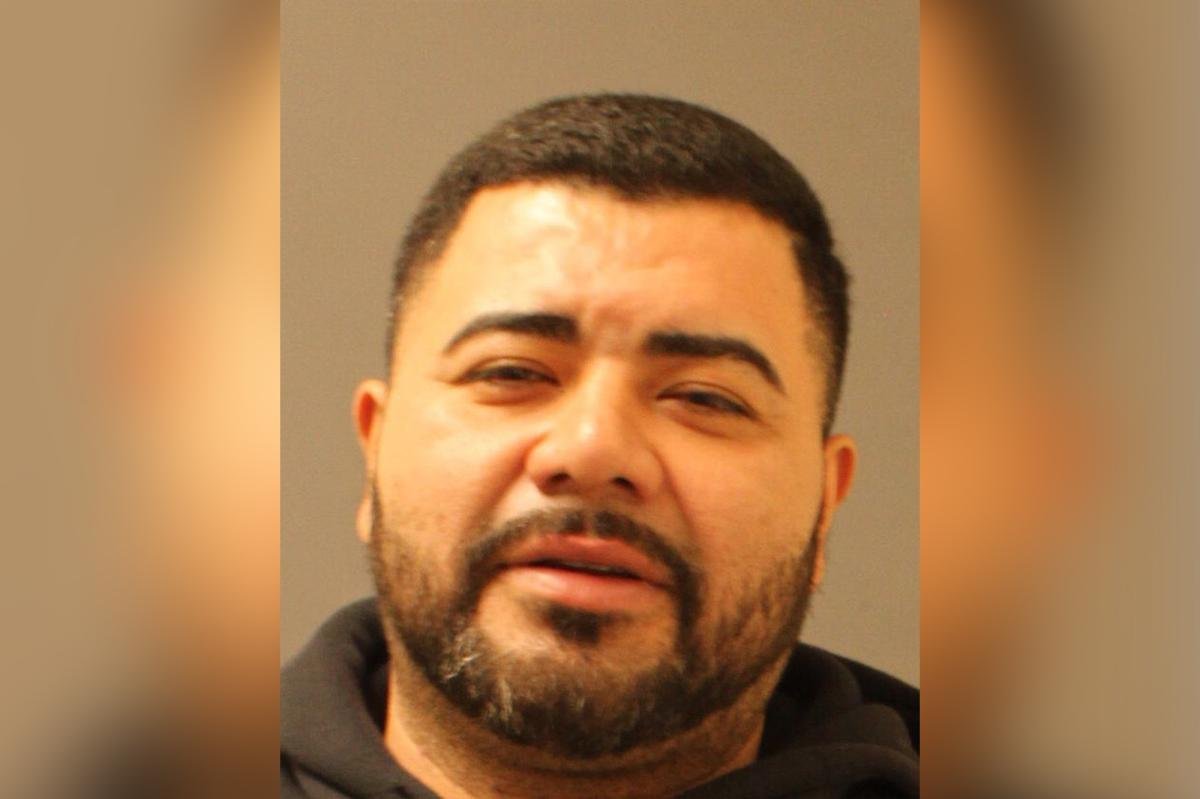You are currently viewing ICE slams Long Island judge who let once-deported illegal immigrant walk out of court after 4th DWI conviction
