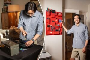 Read more about the article I scour Manhattan’s trash for junk like broken $1K strollers and $20 coffee grinders — then fix and give them away for free