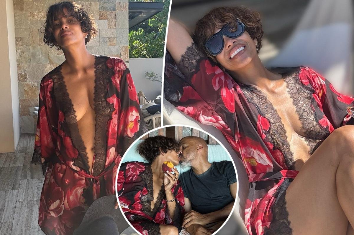 You are currently viewing Halle Berry celebrates 60th birthday in nothing but a silky robe