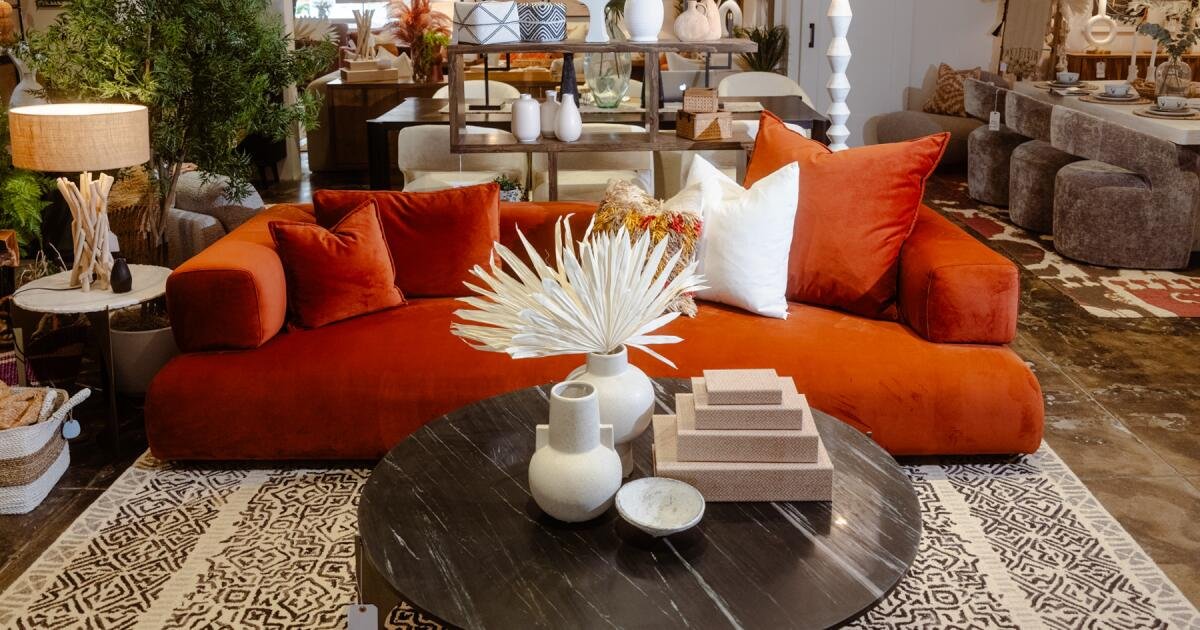 You are currently viewing The best couch stores for sofas made in Los Angeles