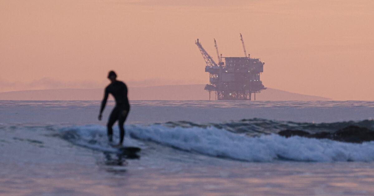 You are currently viewing California rejects offshore fracking plan amid battle with Trump