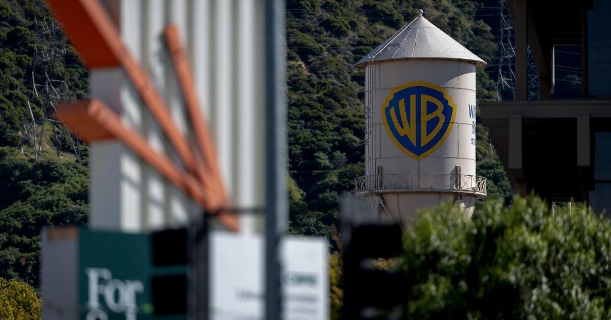 Read more about the article Report warns Paramount-Warner merger could erase 4,500 jobs in L.A.