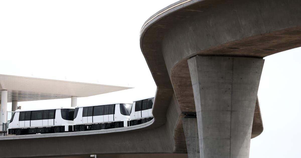 You are currently viewing LAX people mover is 99% done, but uncertainty mounts near deadline