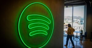 Read more about the article Spotify hits record 300 million premium subscribers