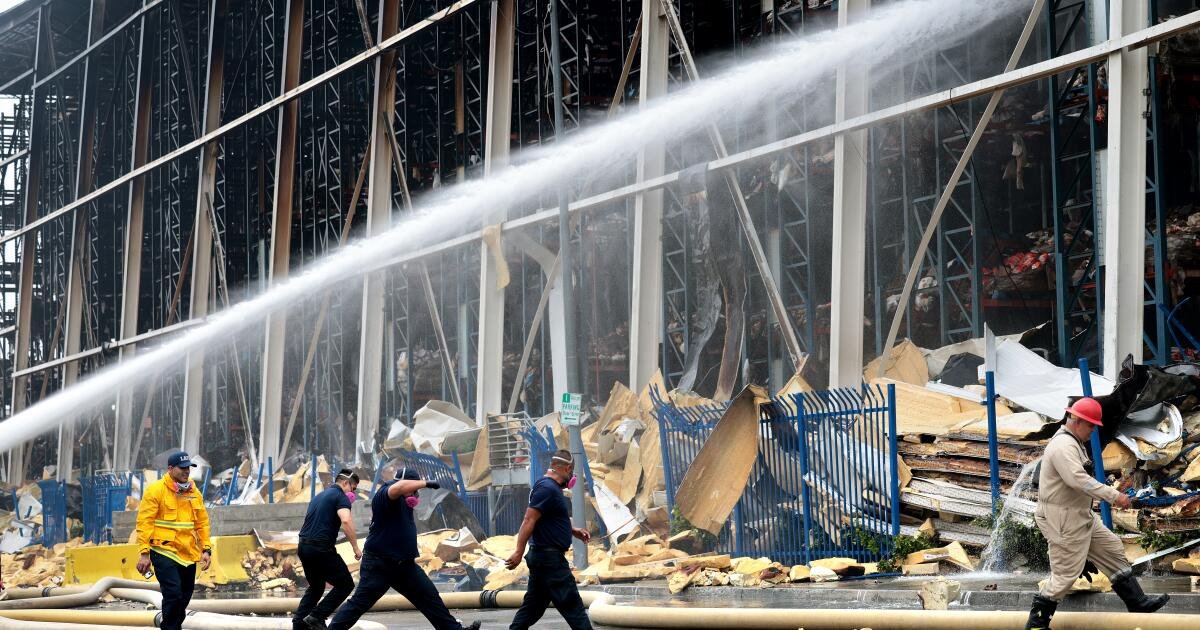 You are currently viewing State lawmakers seek tougher rules for industrial facilities after Boyle Heights fire