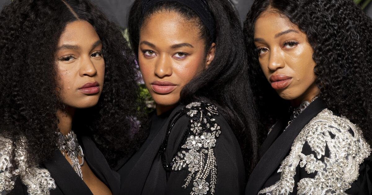 Read more about the article Born into soul royalty, the Womack Sisters inherited music, but earned their success