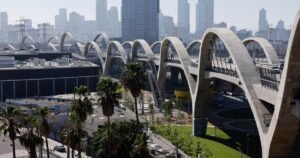 Read more about the article A new park under the neglected 6th Street Bridge stirs up hope and Boyle Heights gentrification fears
