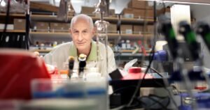 Read more about the article From mice to ‘gym rats’: Unregulated use of peptides raises alarm among researchers