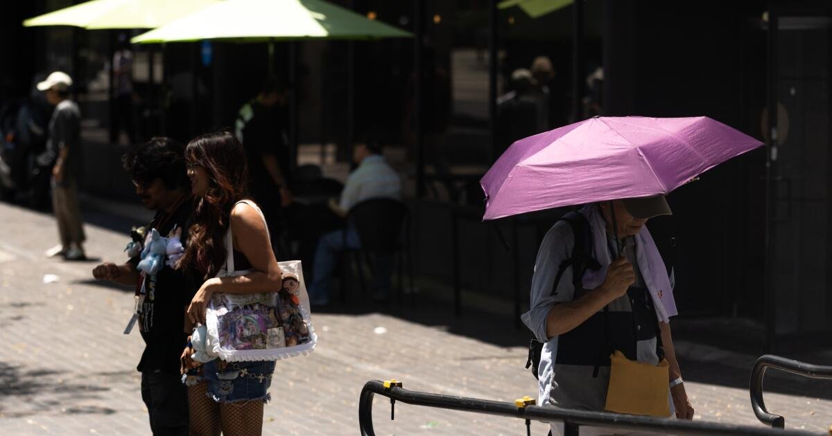 You are currently viewing SoCal heat wave: triple-digit temperatures, fire weather and coastal flooding in store