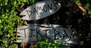 Read more about the article I grew up at Glendale tiki steakhouse Damon’s, so I named my son after it