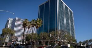 Read more about the article Port of Long Beach buys downtown office tower as vacancies surge