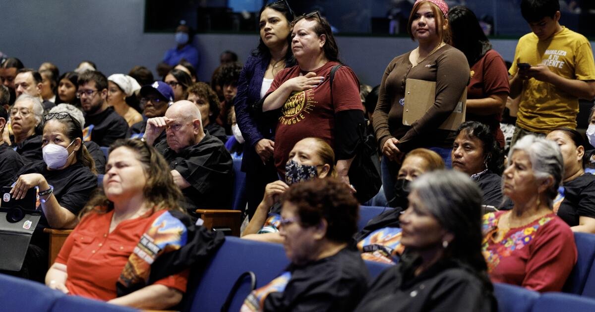 You are currently viewing Lineage says it will spend up to $100 million on Boyle Heights cleanup as air regulators demand action