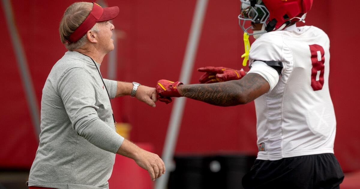 You are currently viewing Times of Troy: Is this the year Lincoln Riley has a good defense at USC?