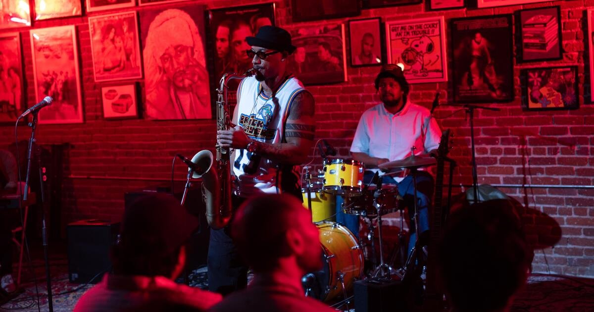 You are currently viewing After L.A. jazz festival collapses, musicians pack an underground ‘Can’t Cancel Jazz’ pop-up