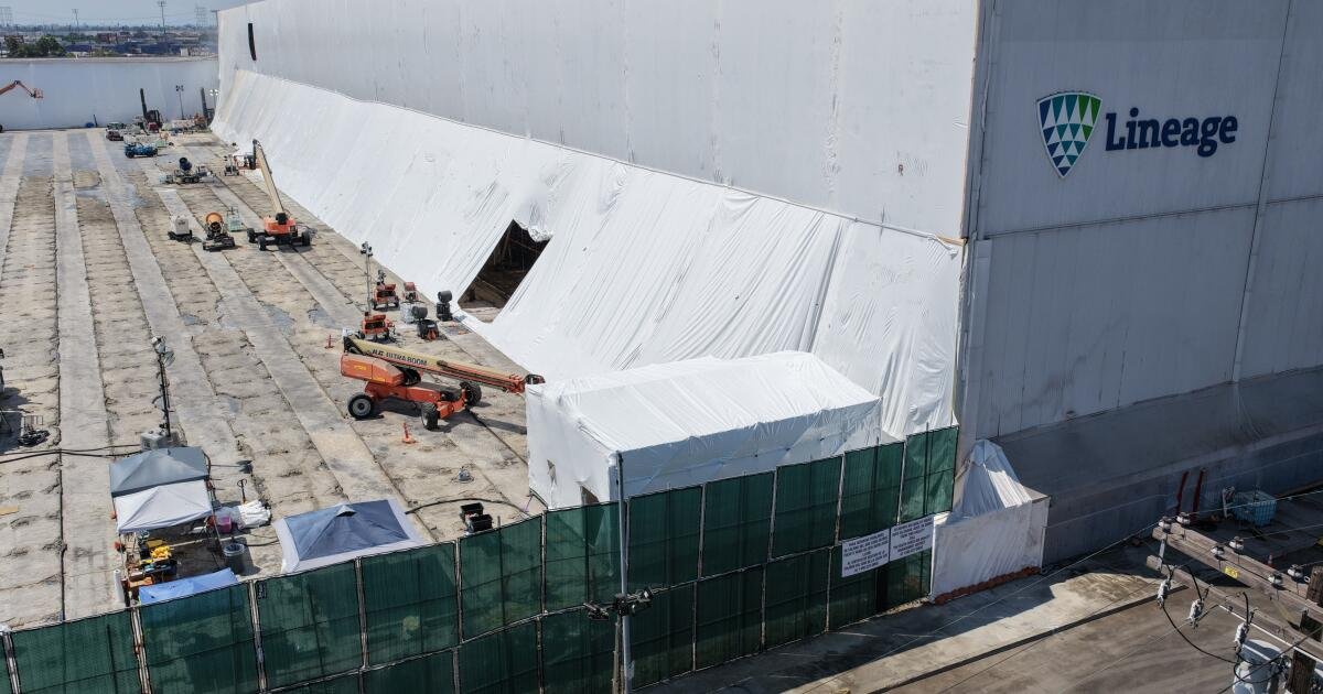 You are currently viewing Boyle Heights reaching breaking point over rotten meat as warehouse cleanup deadline dissolves into fight
