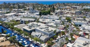 Read more about the article Palisades Village shopping center reopens, marking milestone for fire-weary community