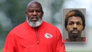 Read more about the article Eric Bieniemy watches Chiefs practice remotely amid family crisis