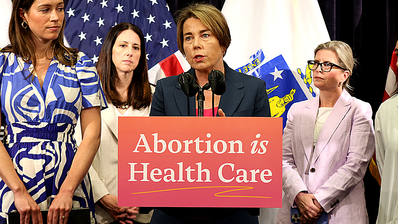 You are currently viewing Massachusetts’ new late-term abortion law draws pushback from top OBGYN