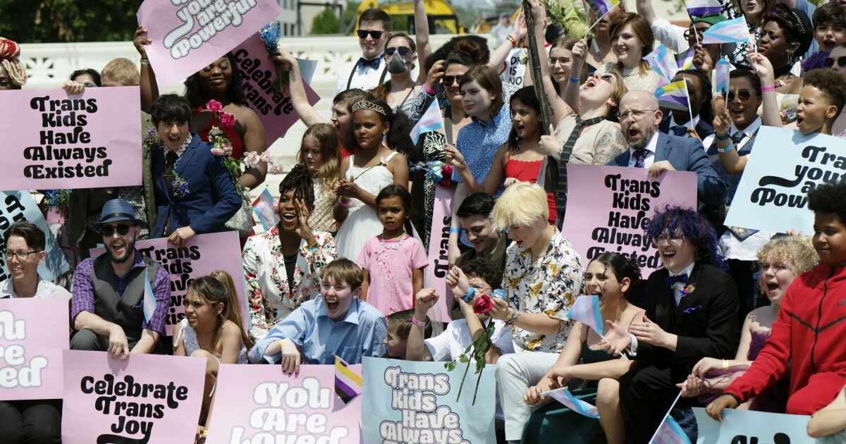 You are currently viewing ‘What are we going to do?’ The mom of a trans teen grapples with Trump’s Medicaid move