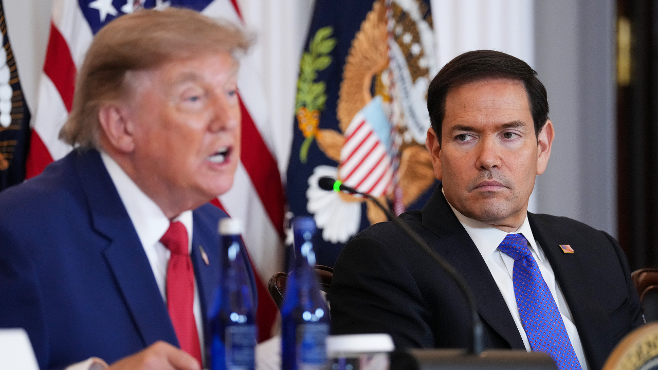 You are currently viewing Trump sanctions two ICC officials after their Gaza and Afghanistan probes