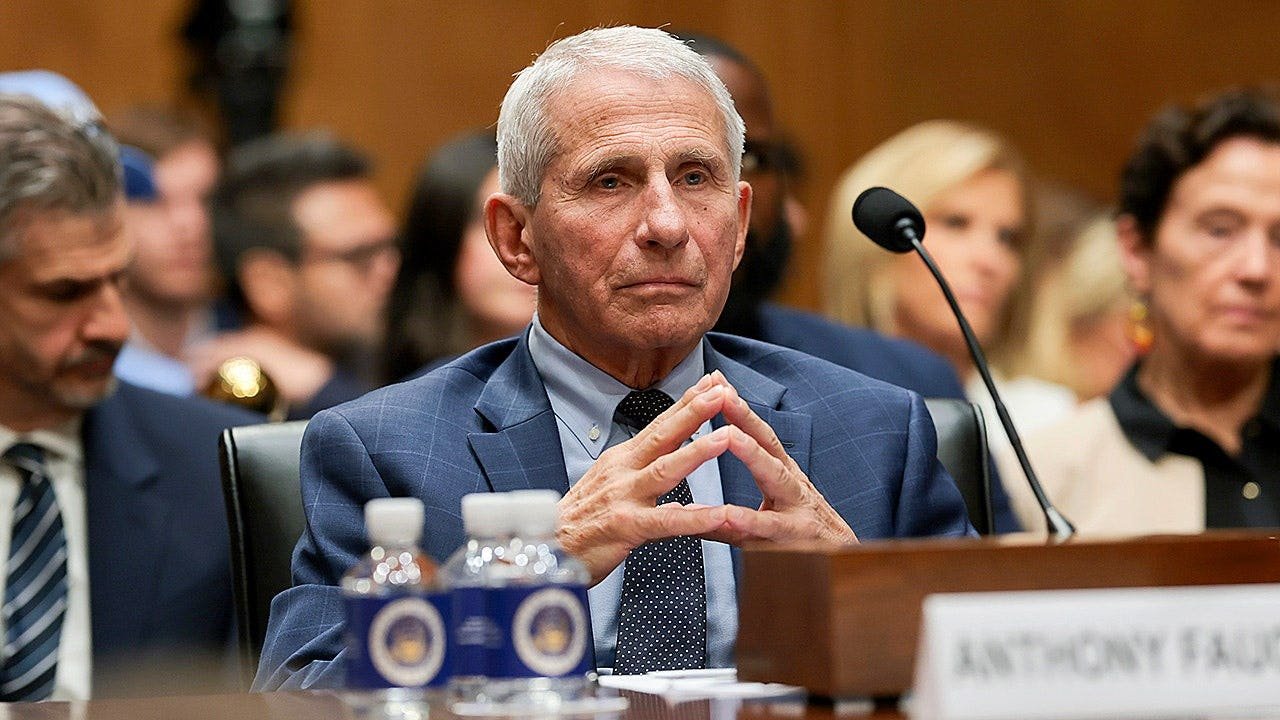 You are currently viewing House Oversight accuses Becerra of hiding Fauci’s COVID diary and phone