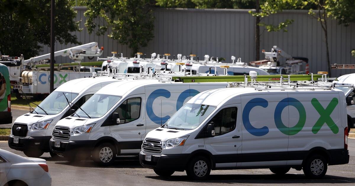 You are currently viewing Tensions flare as $34-billion Charter-Cox cable deal nears finish line