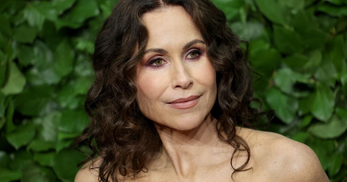You are currently viewing Minnie Driver in neck brace post-crash: ‘Reason I’m not dead is the car we were driving’