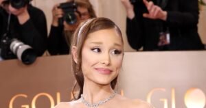 Read more about the article Ariana Grande stops concert to give 4-minute speech on public hiatus: ‘Boundaries need to be set’