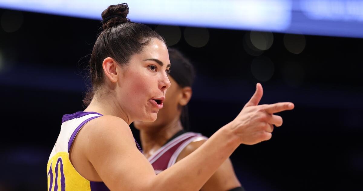 Read more about the article Sparks reportedly trade Kelsey Plum to the Phoenix Mercury