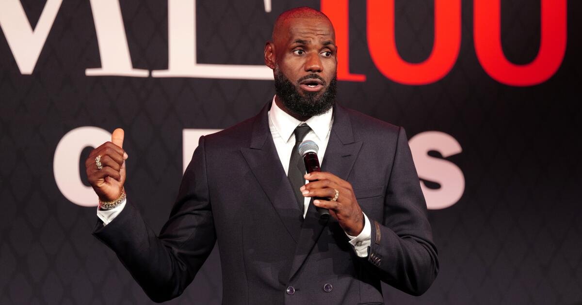 You are currently viewing LeBron James set to return to L.A. for Lakers-76ers Christmas matchup