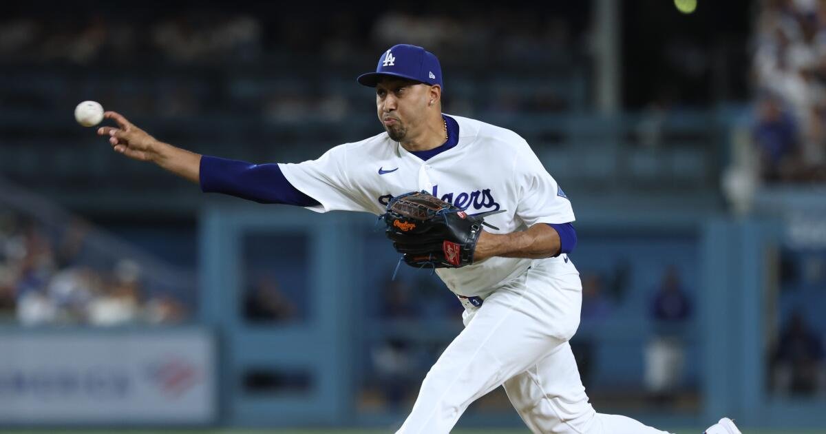 You are currently viewing Another Edwin Díaz meltdown dooms Dodgers in loss to first-place Brewers