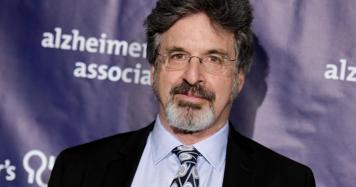 You are currently viewing ‘Revenge of the Nerds’ star Robert Carradine’s family sues UCLA over his death