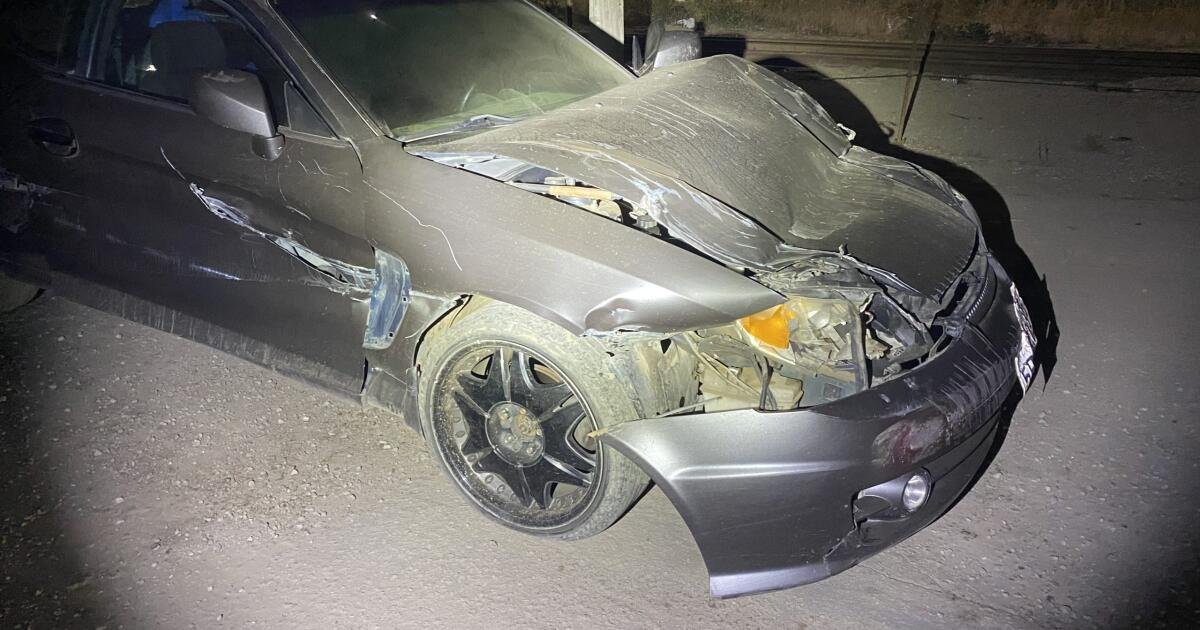 You are currently viewing Paso Robles man arrested after allegedly crushing car with a tractor during an argument