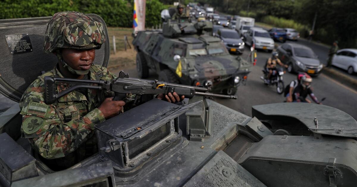 Read more about the article Colombia’s president to take office, vowing hard line against armed groups